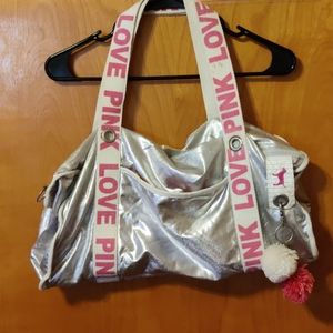 💕🌴Beautiful Vintage Duffle Bag🌴💕